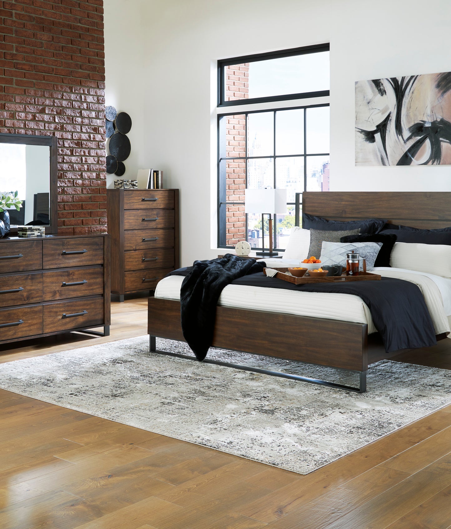 Zumbado Five Drawer Chest