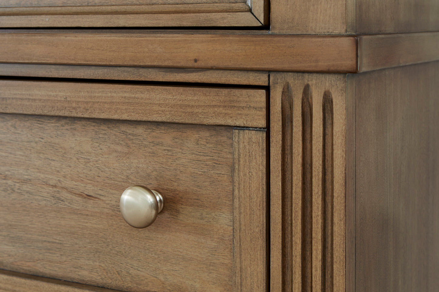 Mylarken Bedroom set