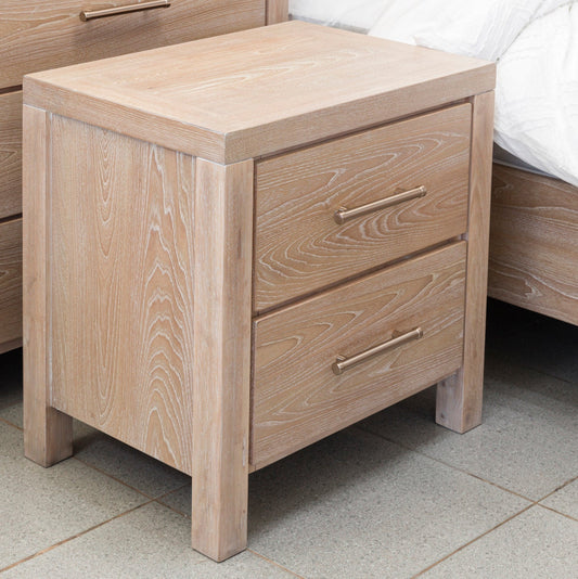 Yalinton King 2 Nightstand