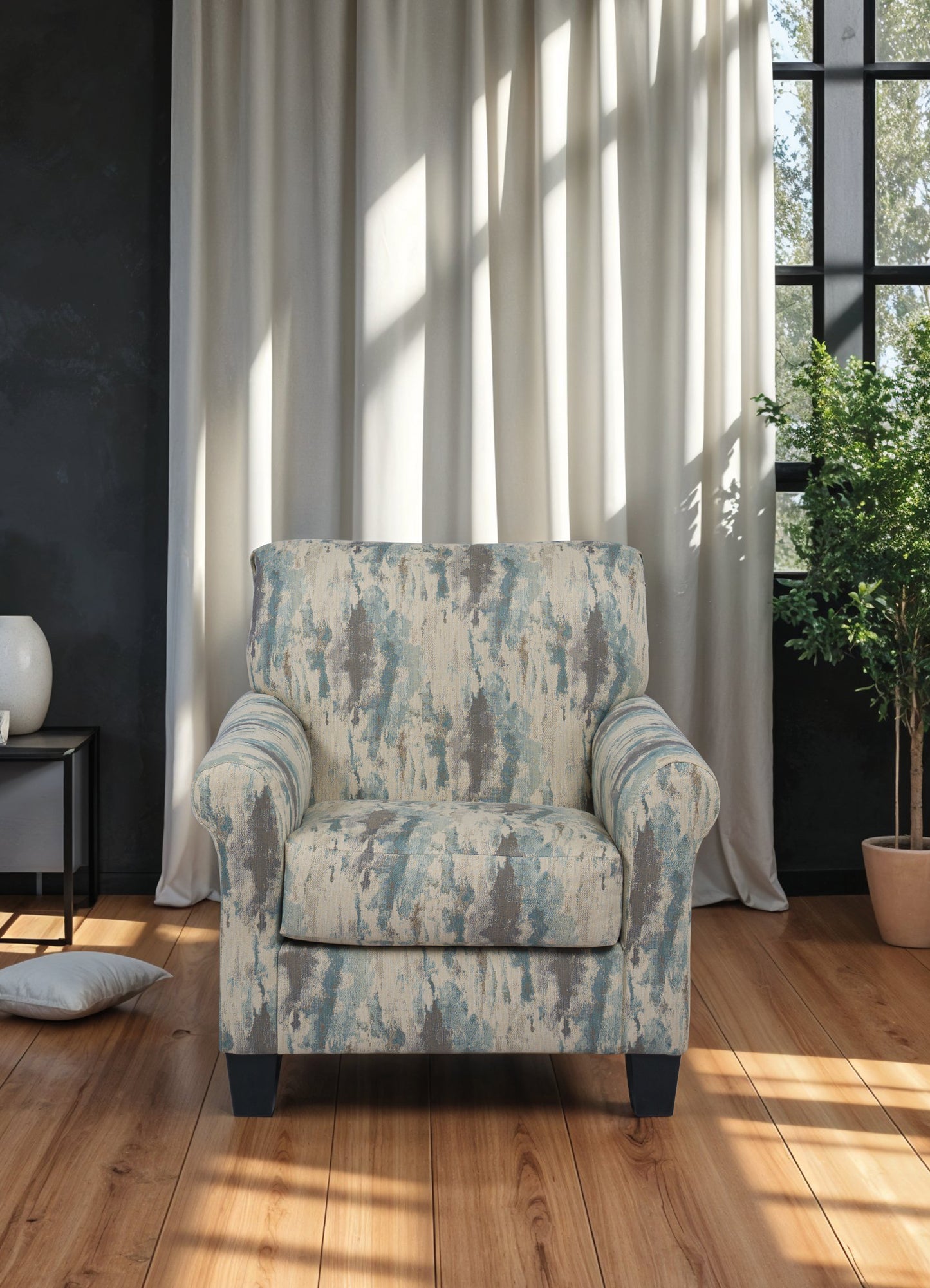 Aurelis Accent chair