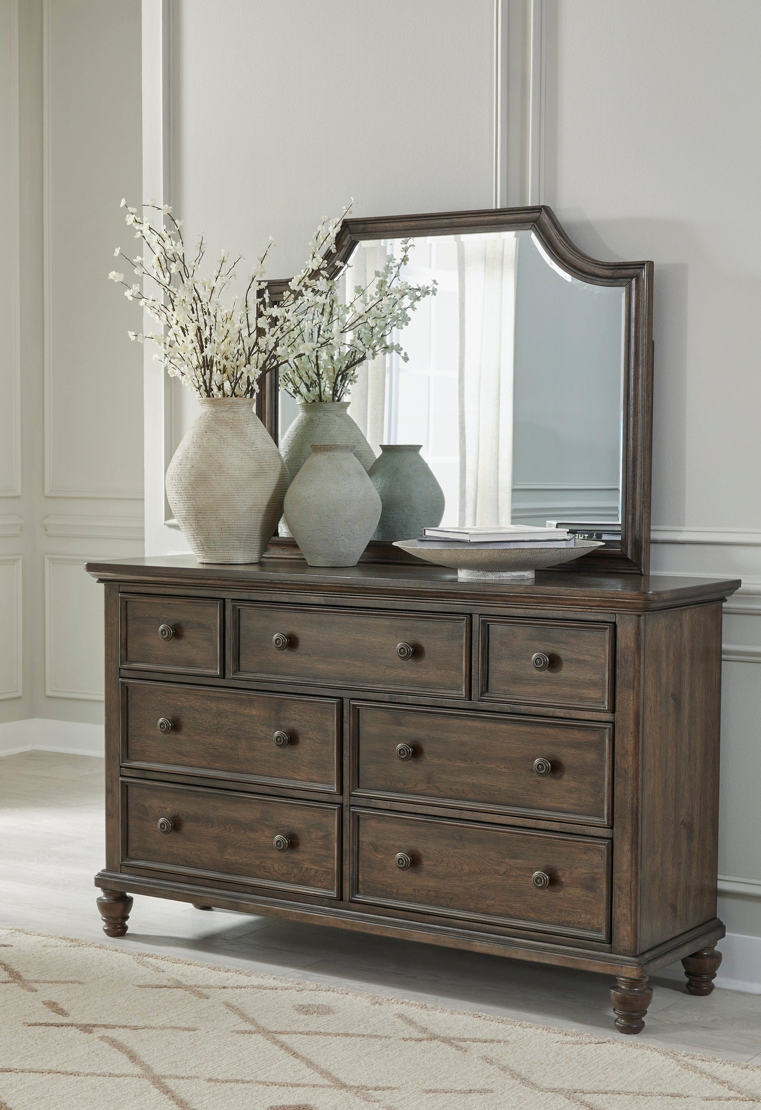 Dresser With mirror