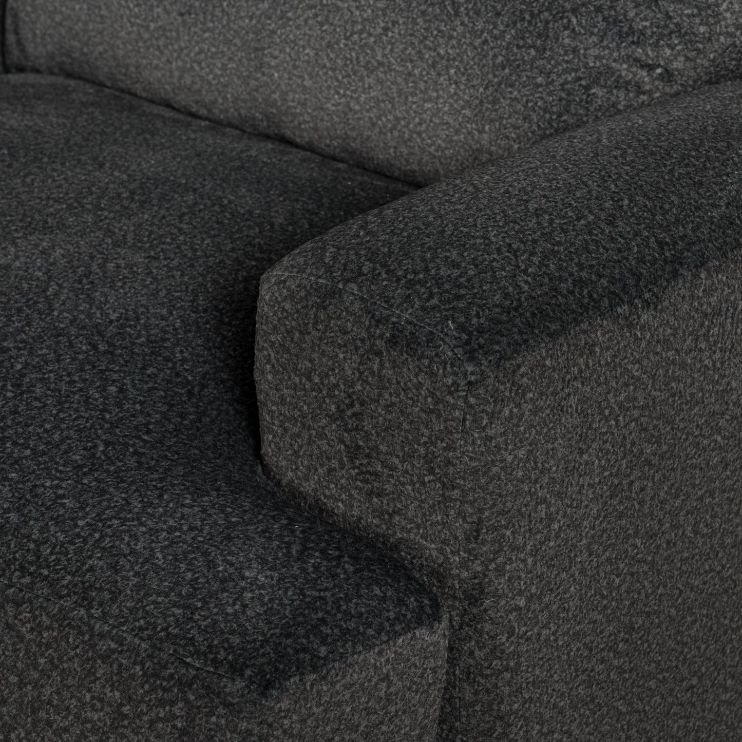 Northbridge Loveseat