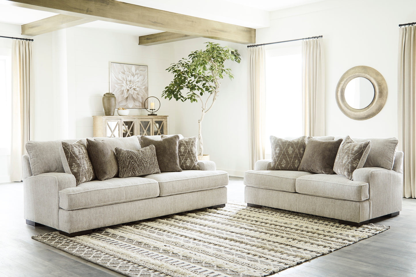 Alesandra Sofa