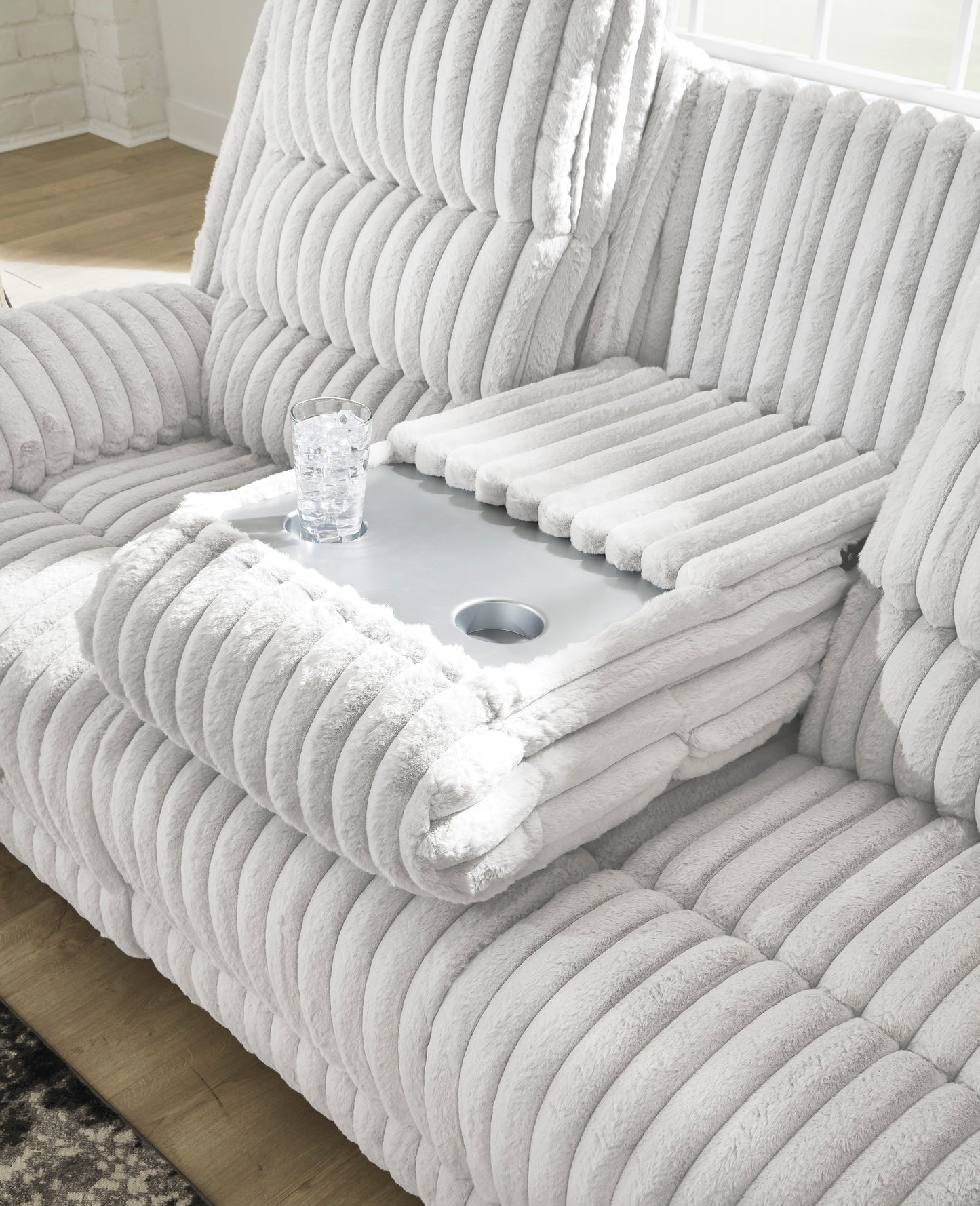 Technique Rec Pwr Sofa With Drop Down Table