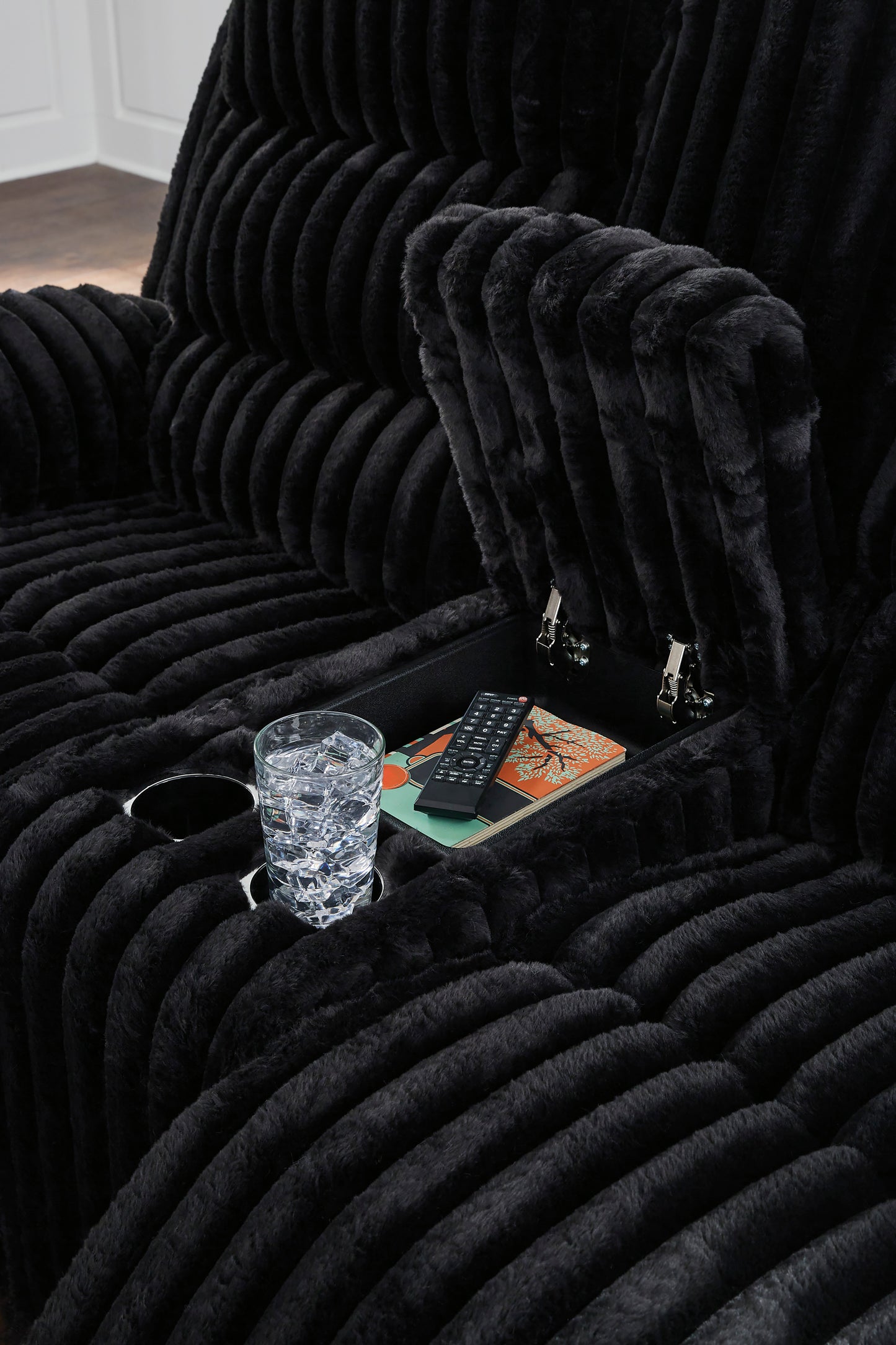 Technique Pwr Loveseat With Console