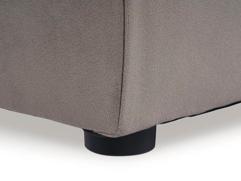 Maitelynn Sofa