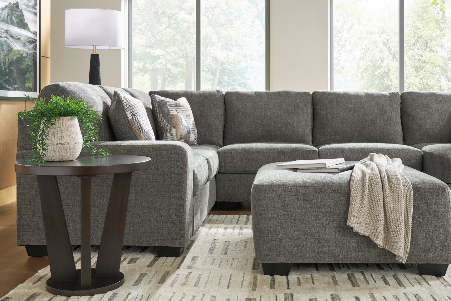 Newellen 3 piece Sectional Sofa Set