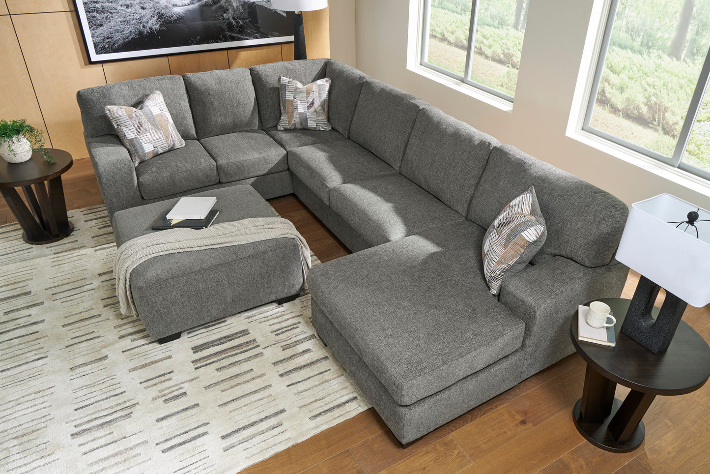 Newellen 3-piece Sectional Sofa Set