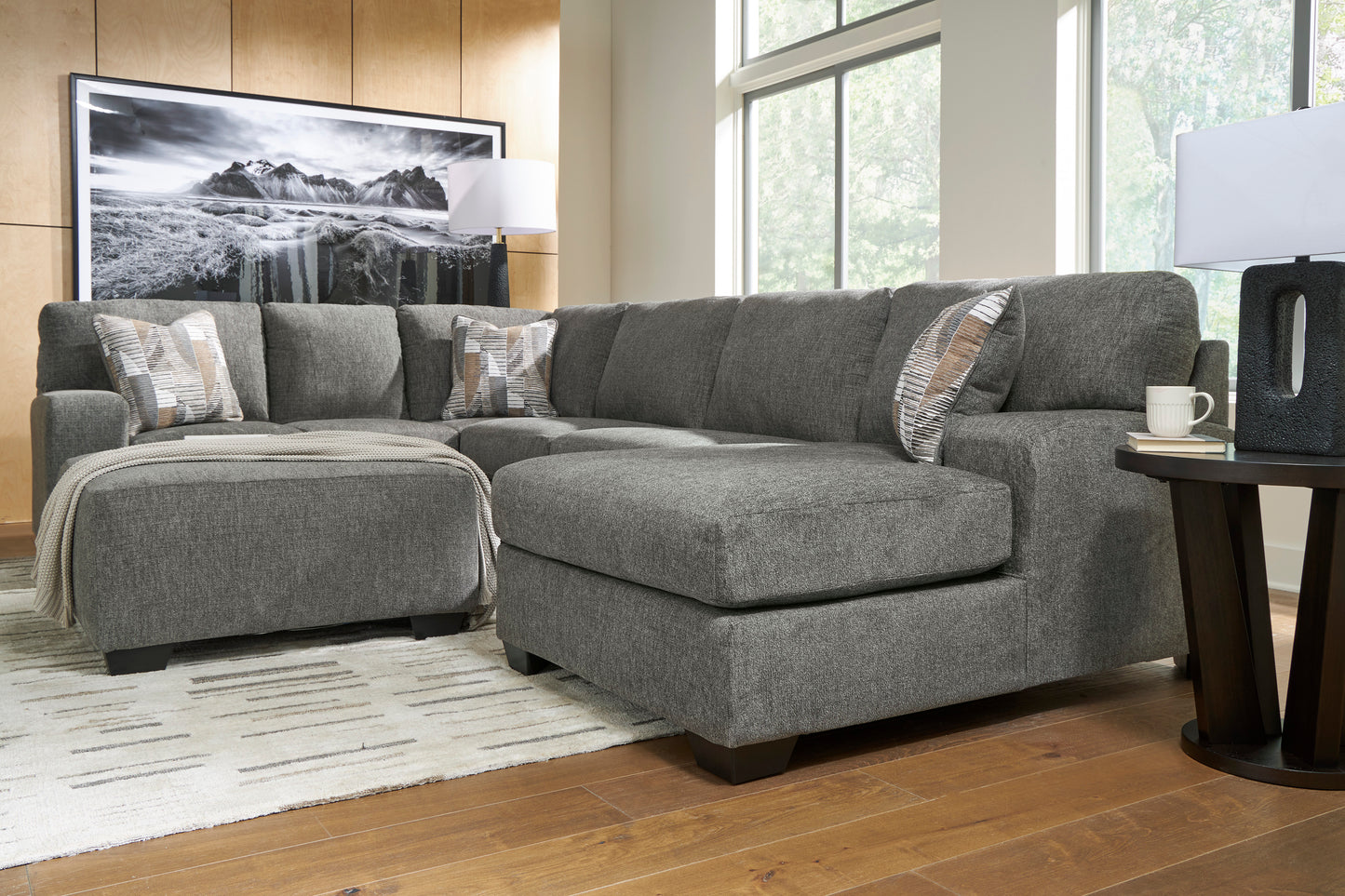 Newellen 3-piece Sectional Sofa Set