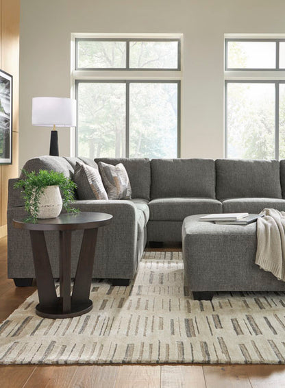 Newellen 3 piece Sectional Sofa Set