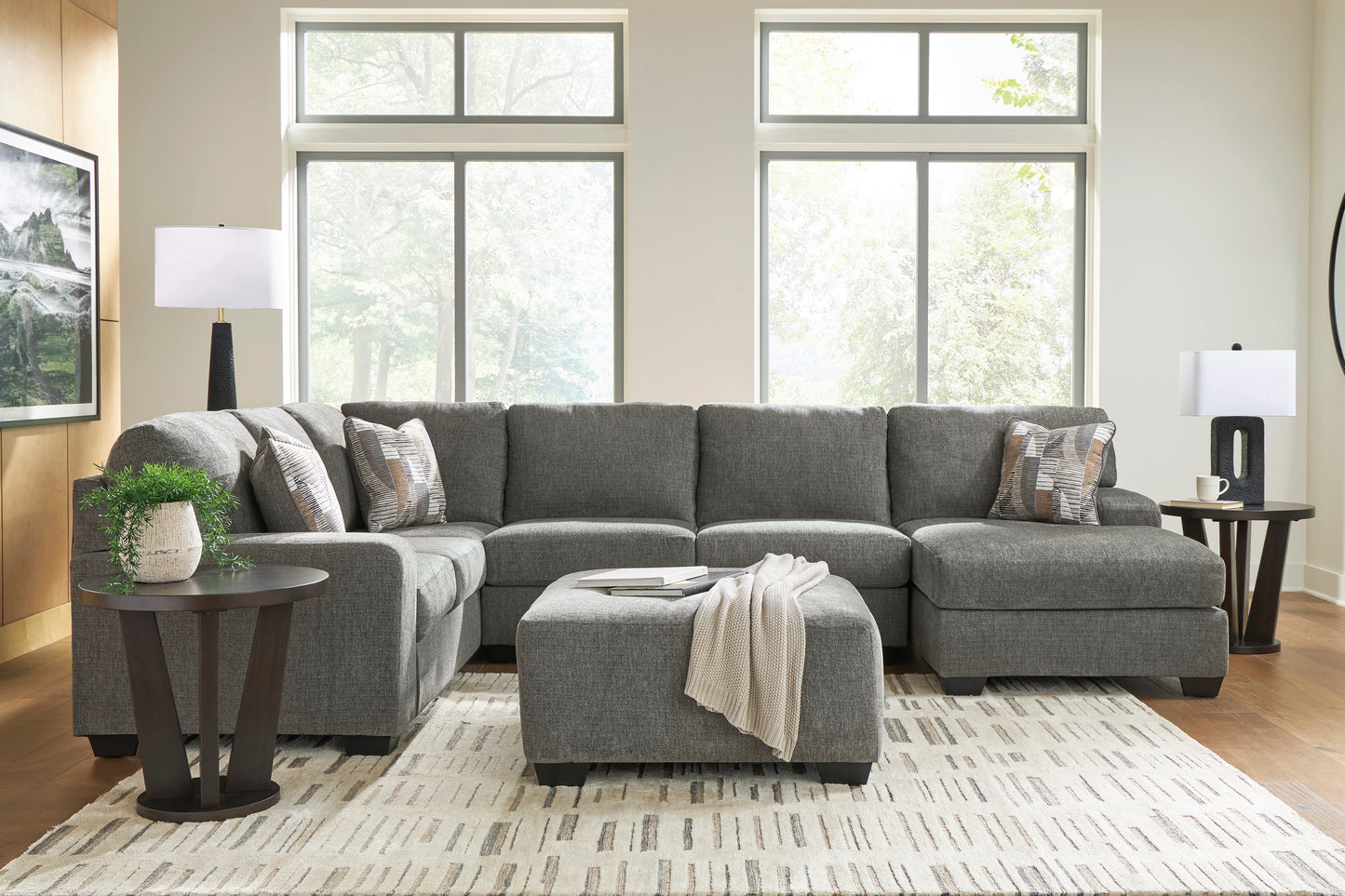 Newellen 3-piece Sectional Sofa Set
