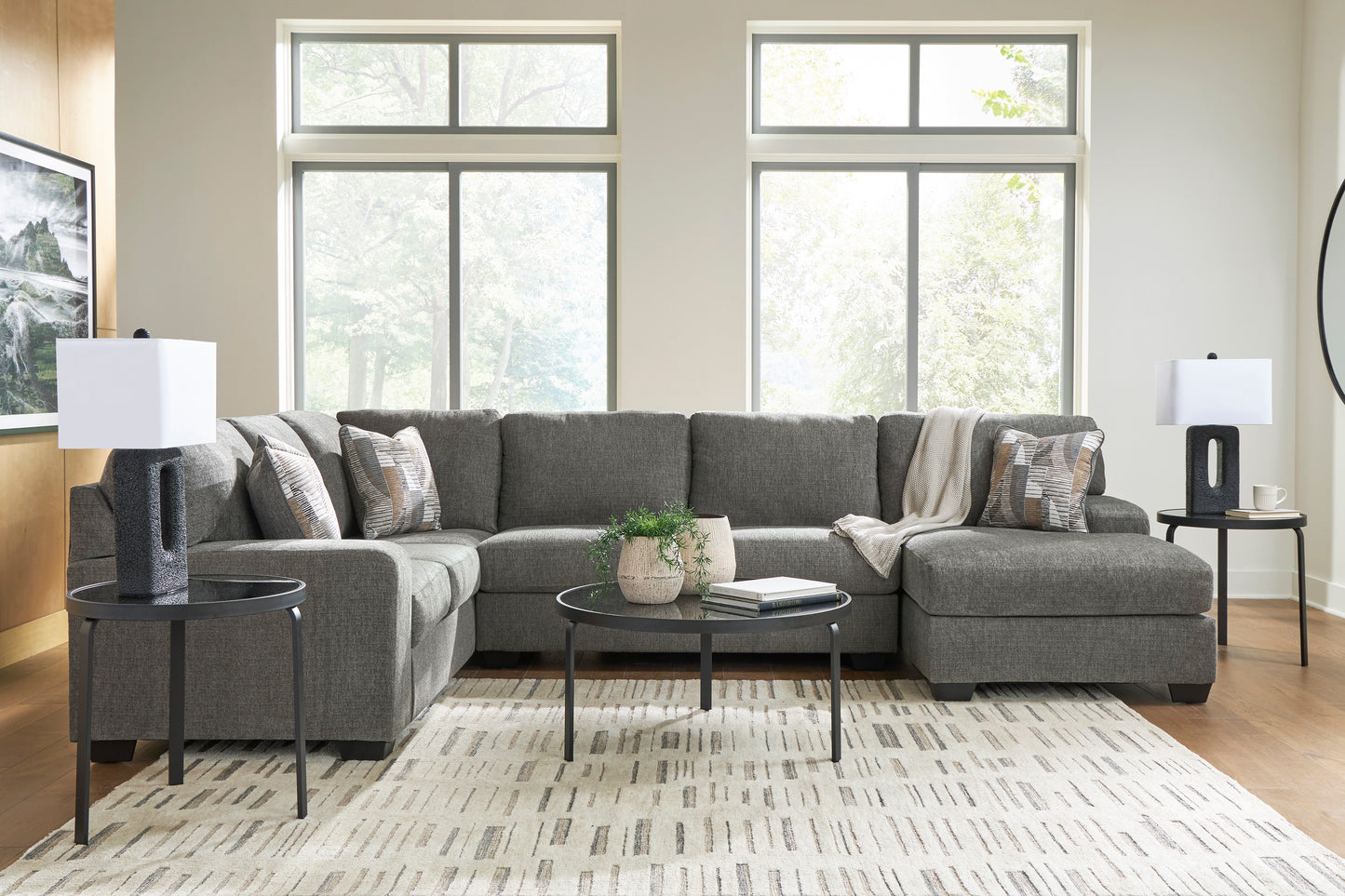 Newellen 3-piece Sectional Sofa Set