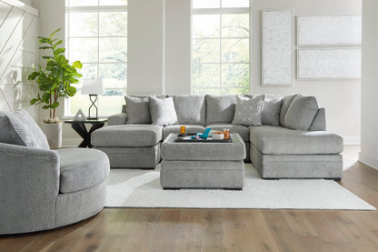 Casselbury 2 Piece Sectional Sofa Set