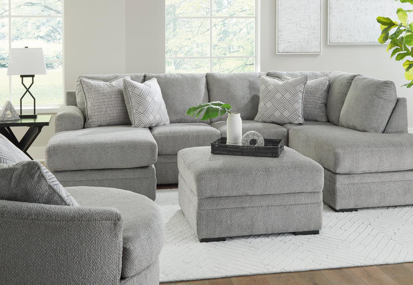 Casselbury 2 Piece Sectional Sofa Set