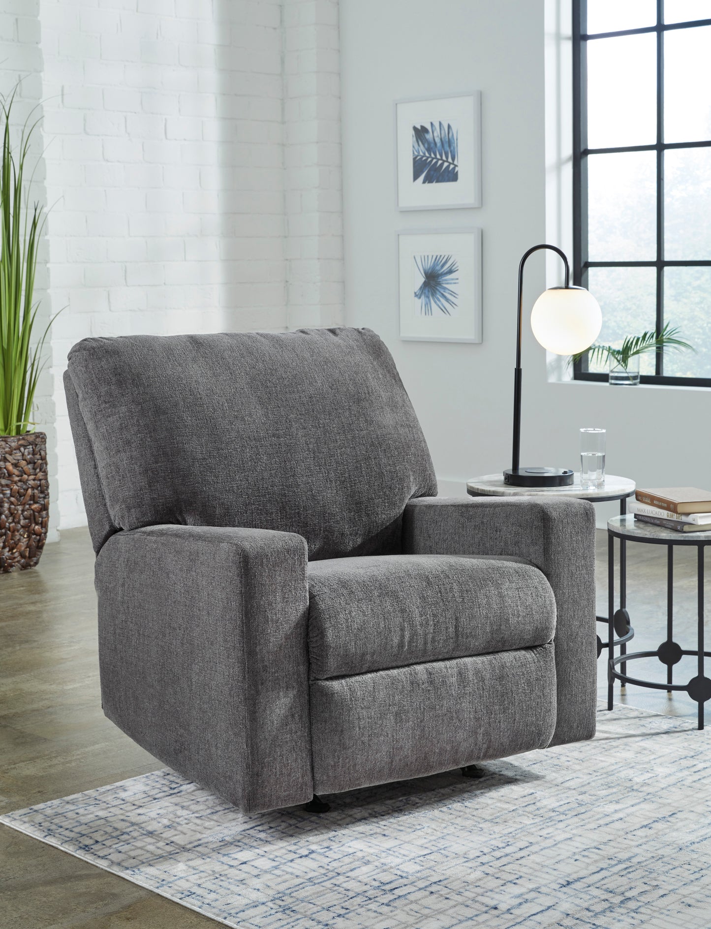 Rannis Rocker recliner