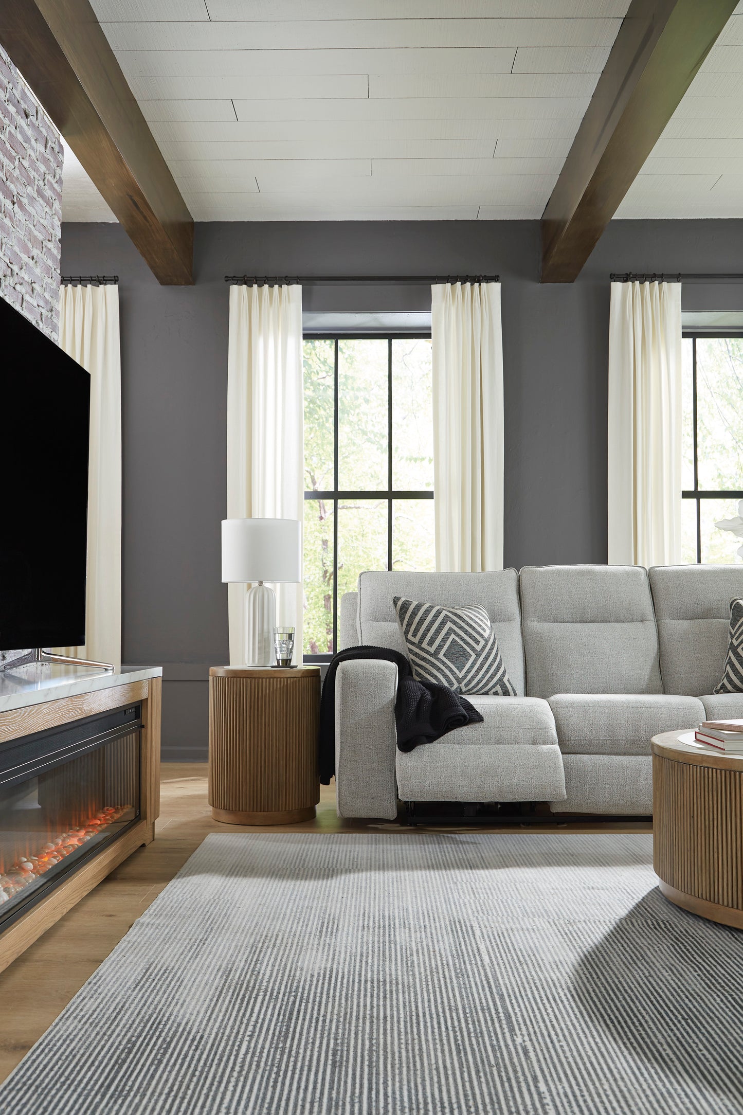 Jasperson Sofa With With Headrest