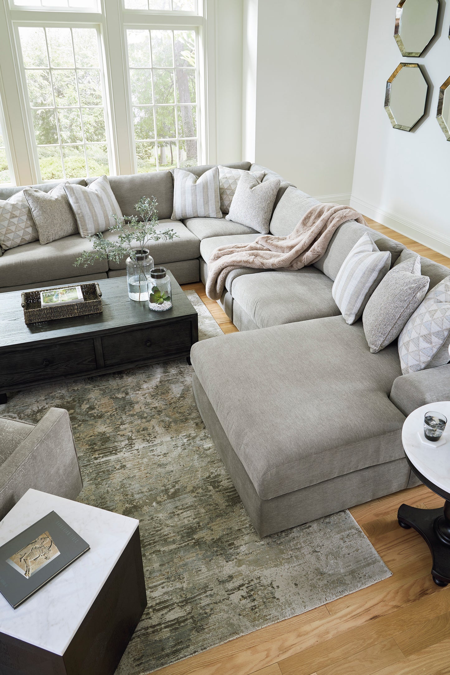 Avaliyah 6 piece sectional Sofa Set