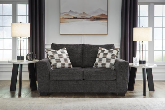 Loreo Loveseat
