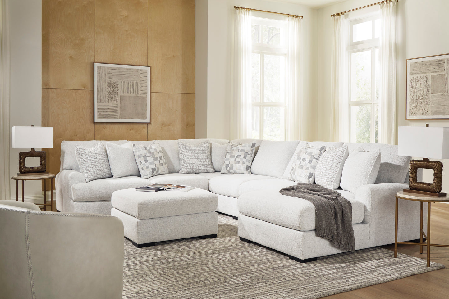 Wynncroft manor 5 piece sectional