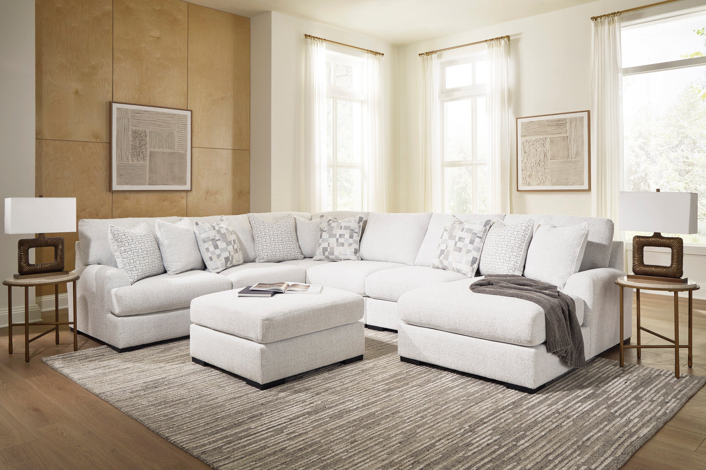 Wynncroft manor 5 piece sectional