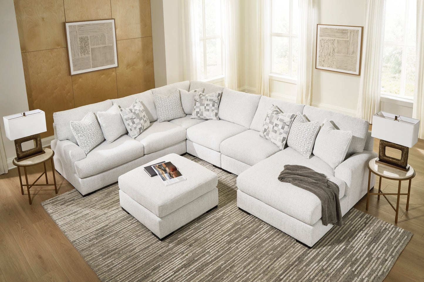 Wynncroft manor 5 piece sectional