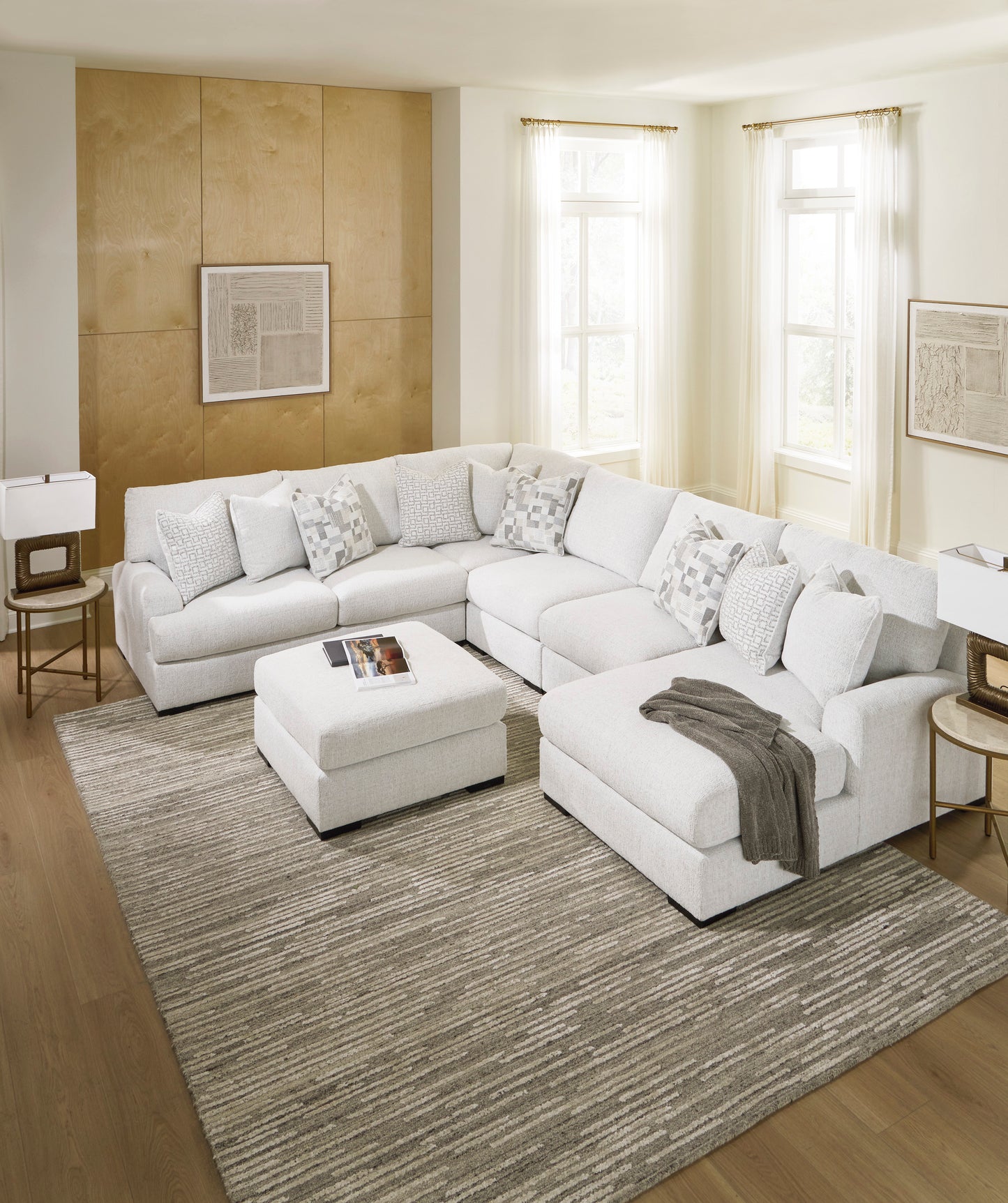 Wynncroft manor 5 piece sectional