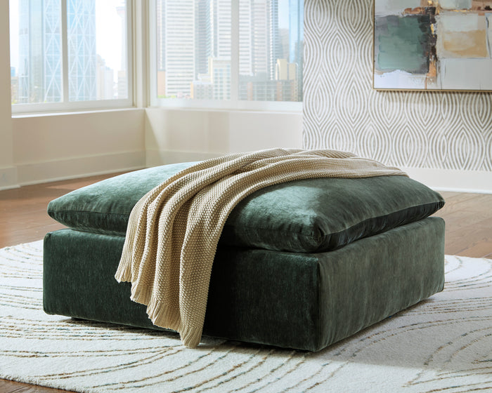 Carriage Ottoman