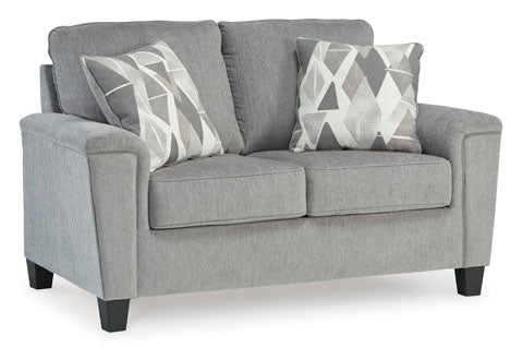 Leeshan Loveseat