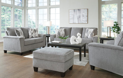 Leeshan Loveseat
