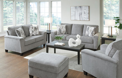 Leeshan Loveseat