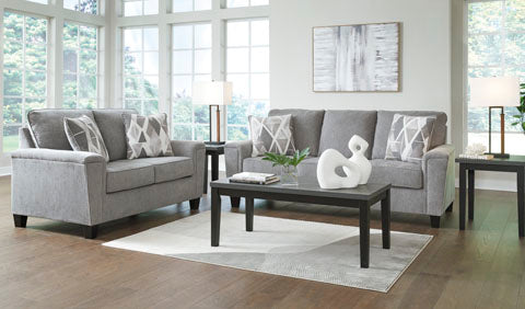 Leeshan Loveseat