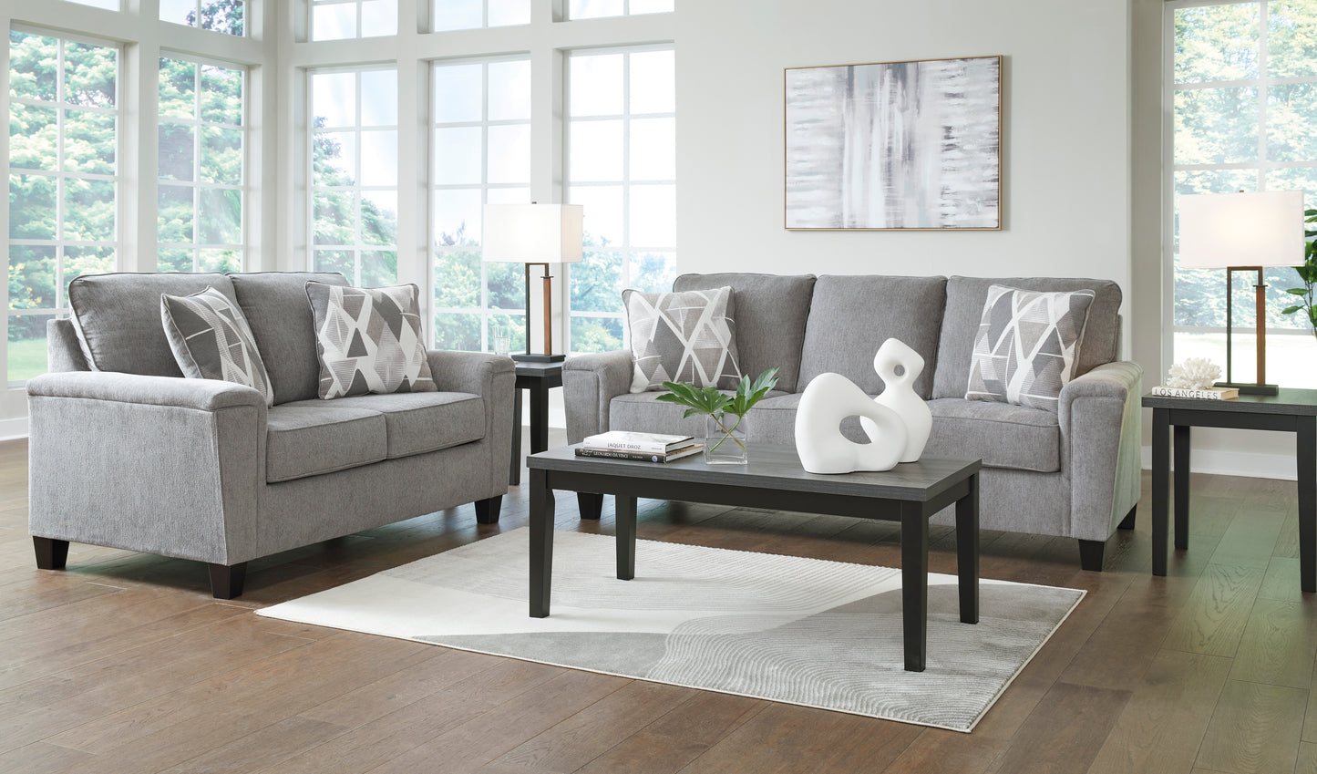 Leeshan Loveseat