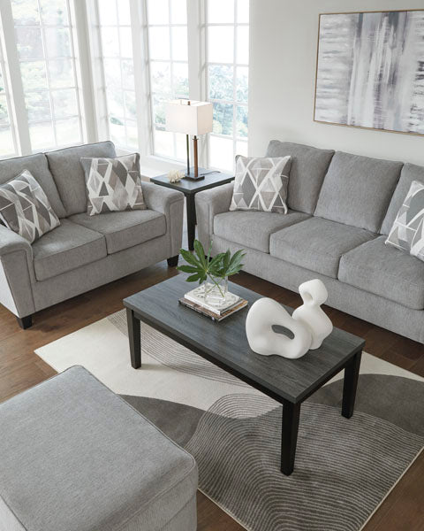 Leeshan Loveseat