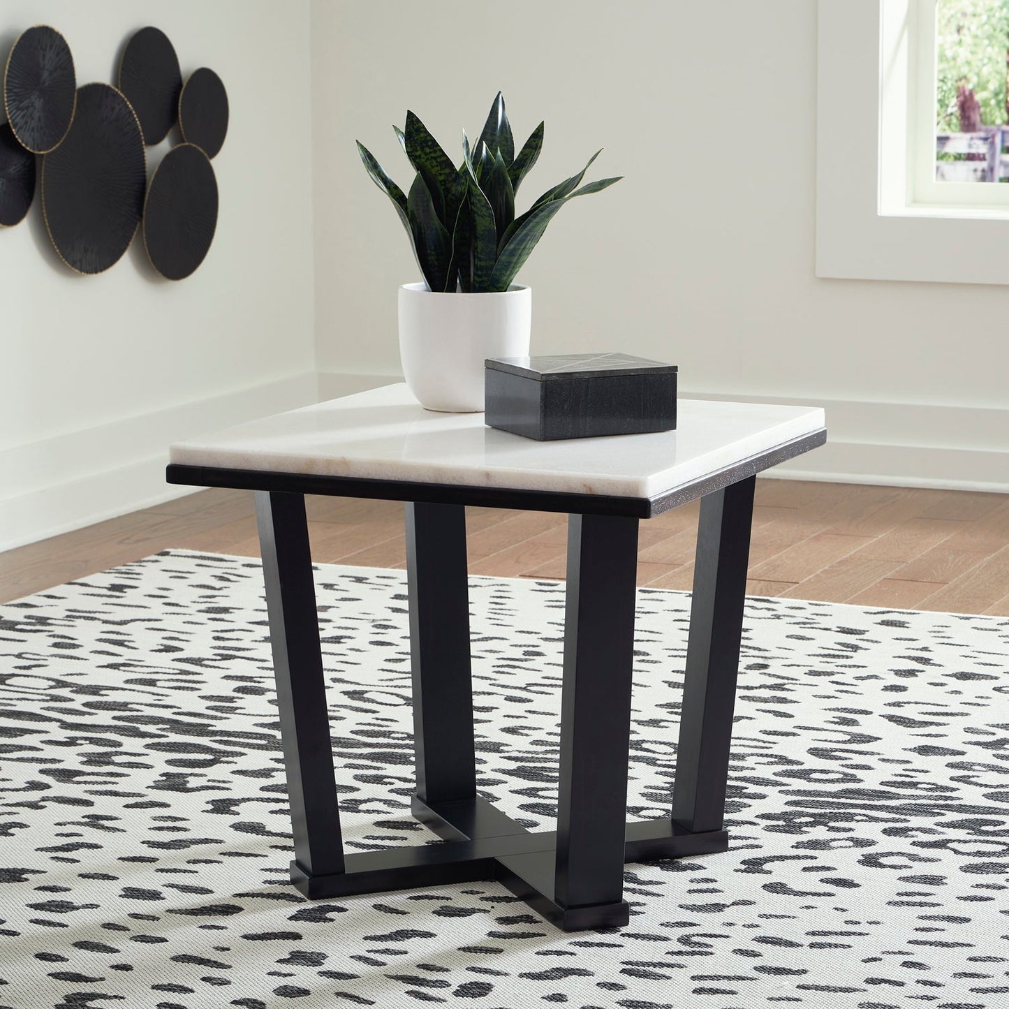 Fostead Rectangular Cocktail Table