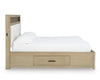Maylee KING UPHOLSTERED BED