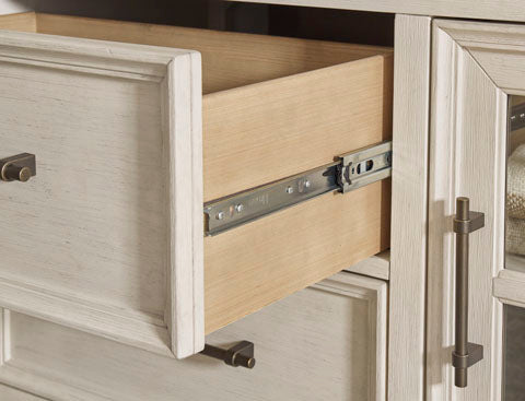 Shaybrock 2 Nightstand