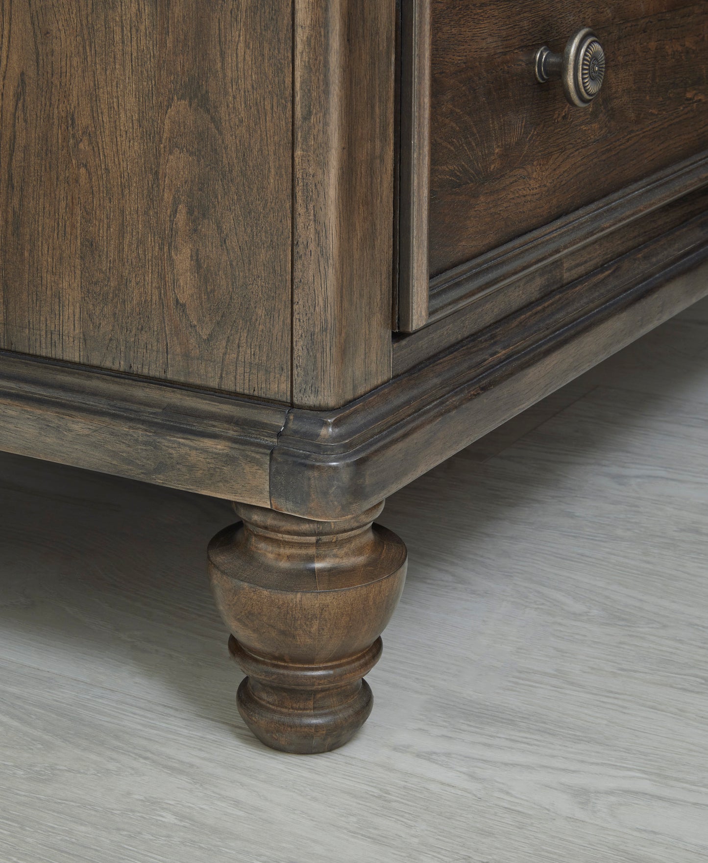 Veramond Bedroom Set