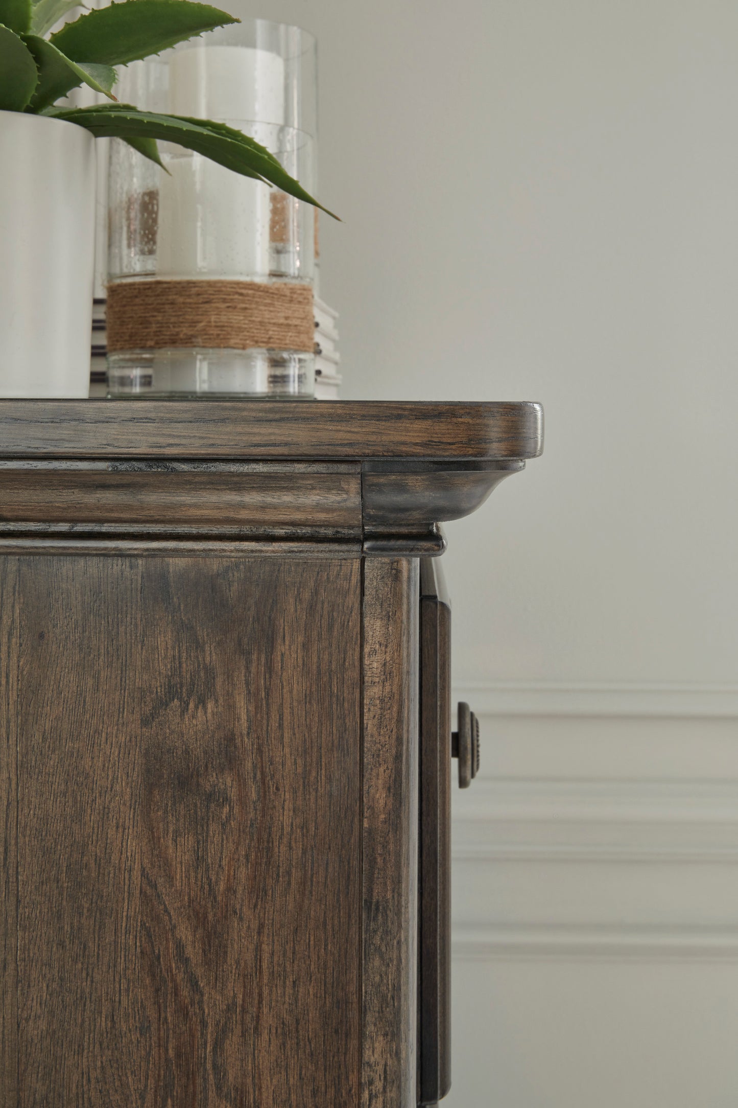 Veramond Bedroom Set