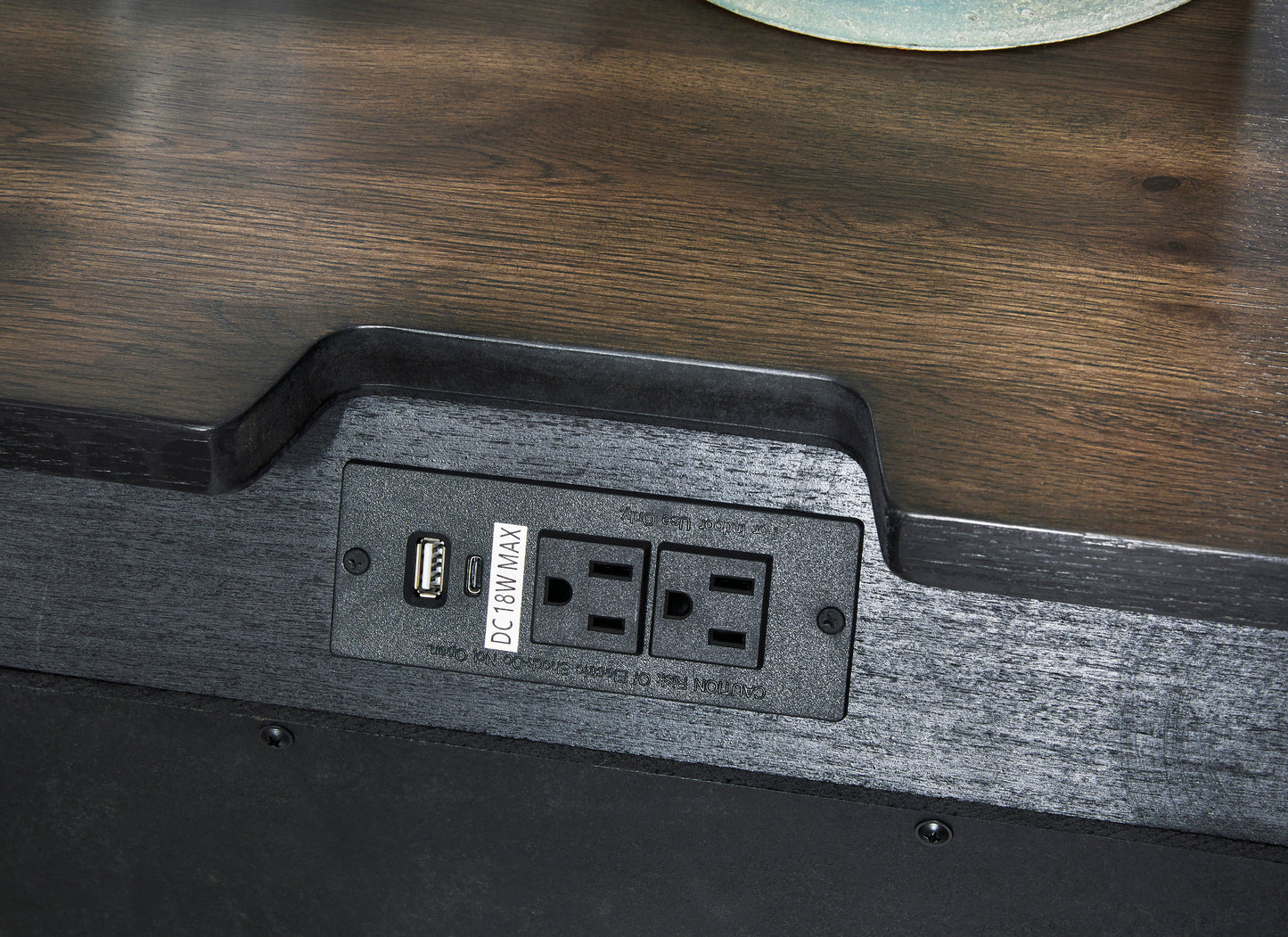 Veramond Bedroom Set