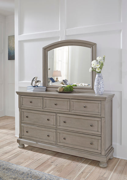 Lettner Dresser With Mirror