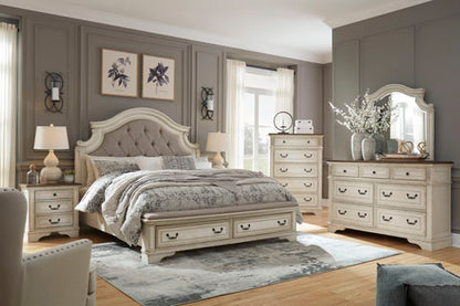 Realyn Chest of Drawer