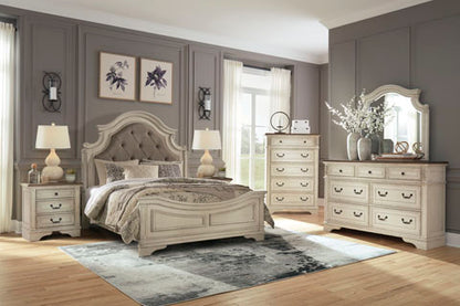 Realyn Chest of Drawer