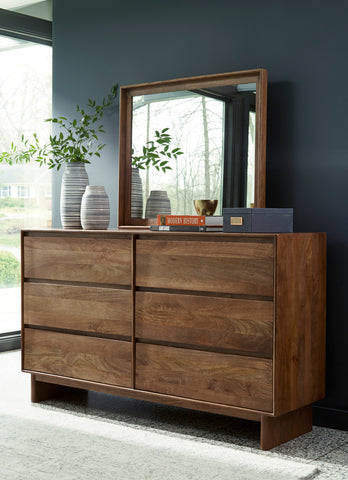 Isanti Dresser With Mirror