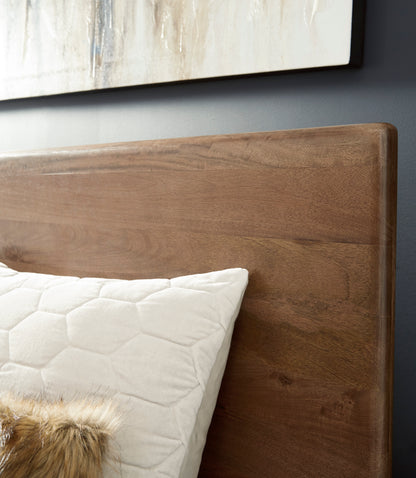 Isanti King Panel Bed