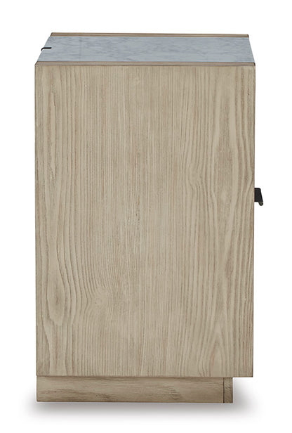 Hennington 2 Nightstand