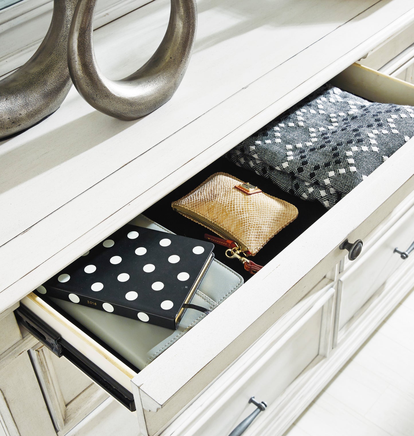 Londenbay Bedroom set