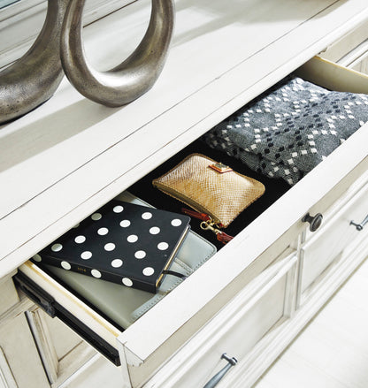 Londenbay Bedroom set