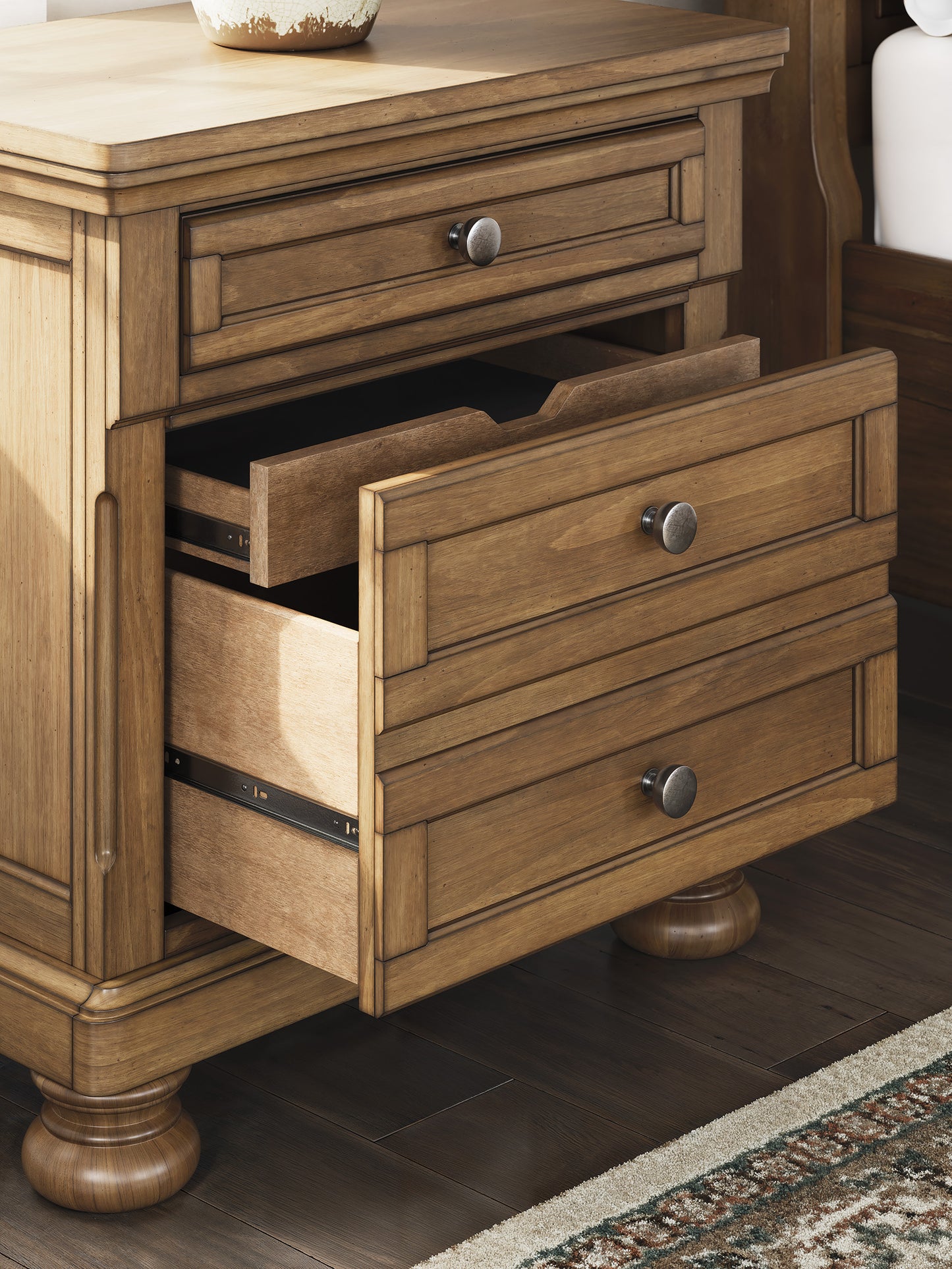 Vandenmore Bedroom set