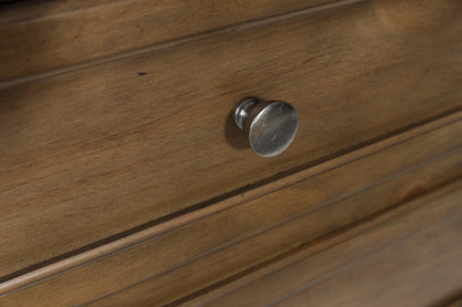 Vandenmore Bedroom set