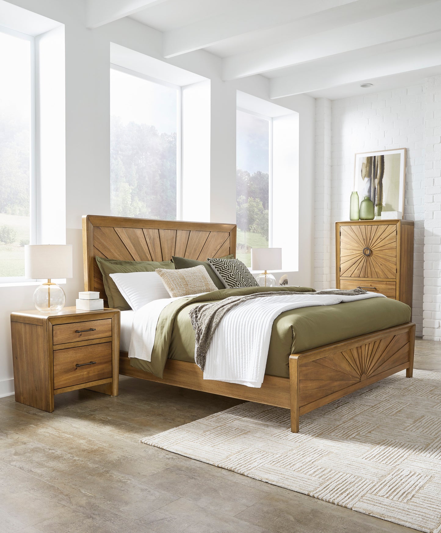 Takston King Panel Bed